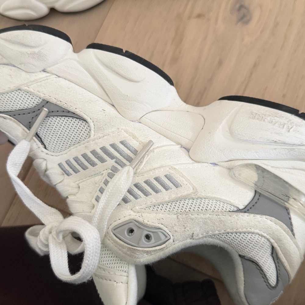 New Balance White and Gray Women's Chunky Sneakers - Picture 6 of 6